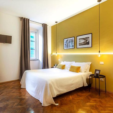 Tram Apartment For 4 Guests Трієст Екстер'єр фото